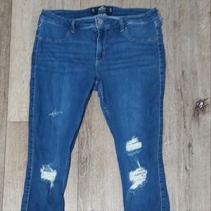 Hollister size 13 L WOMENS / JUNIORS Skinny Jeans